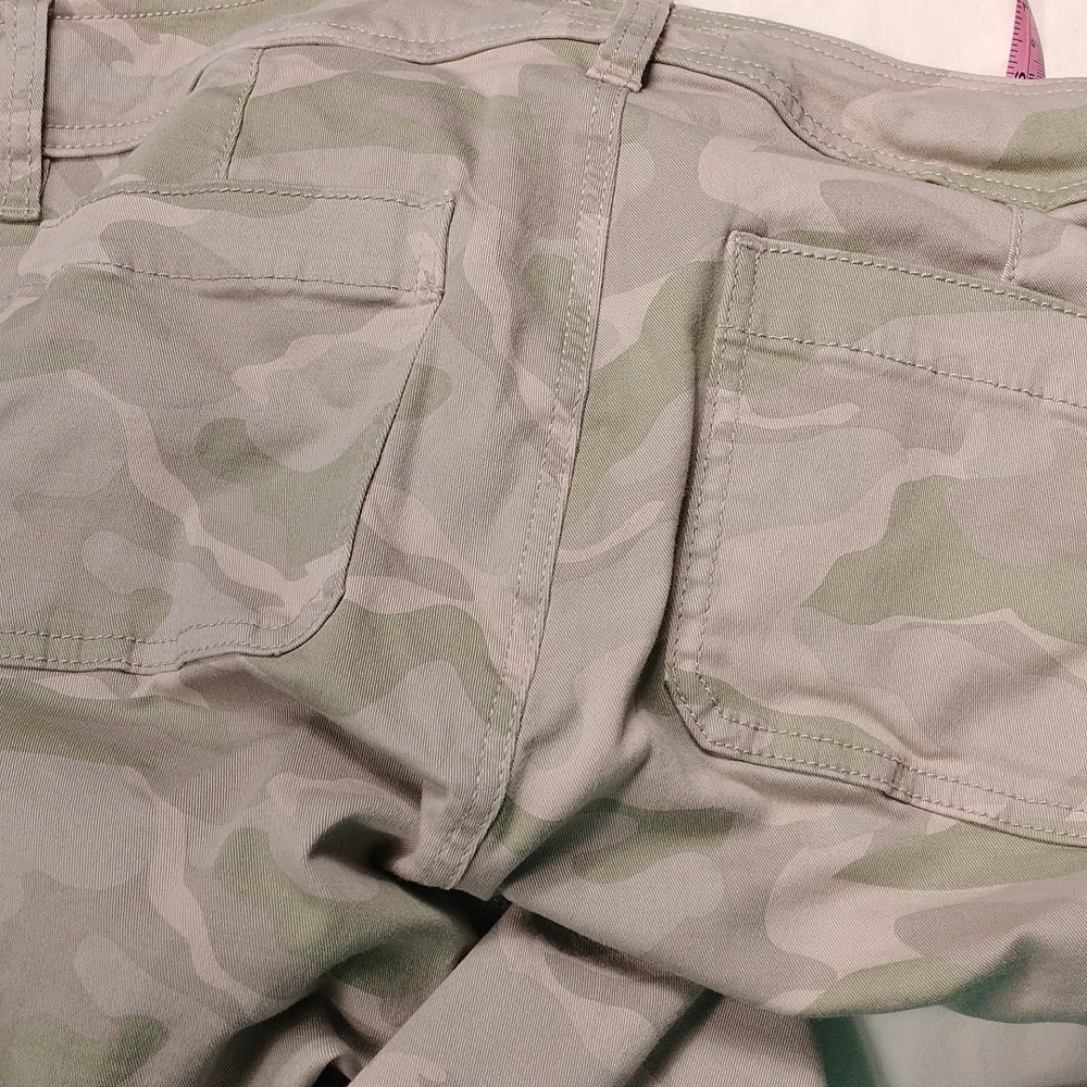 Torrid women's camo shirt pants size 12 - Picture 16 of 16